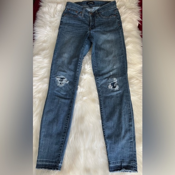 J. Crew 9” Toothpick Jean In Rip & Repair Wash Skinny Ankle Size 24 - Picture 4 of 13